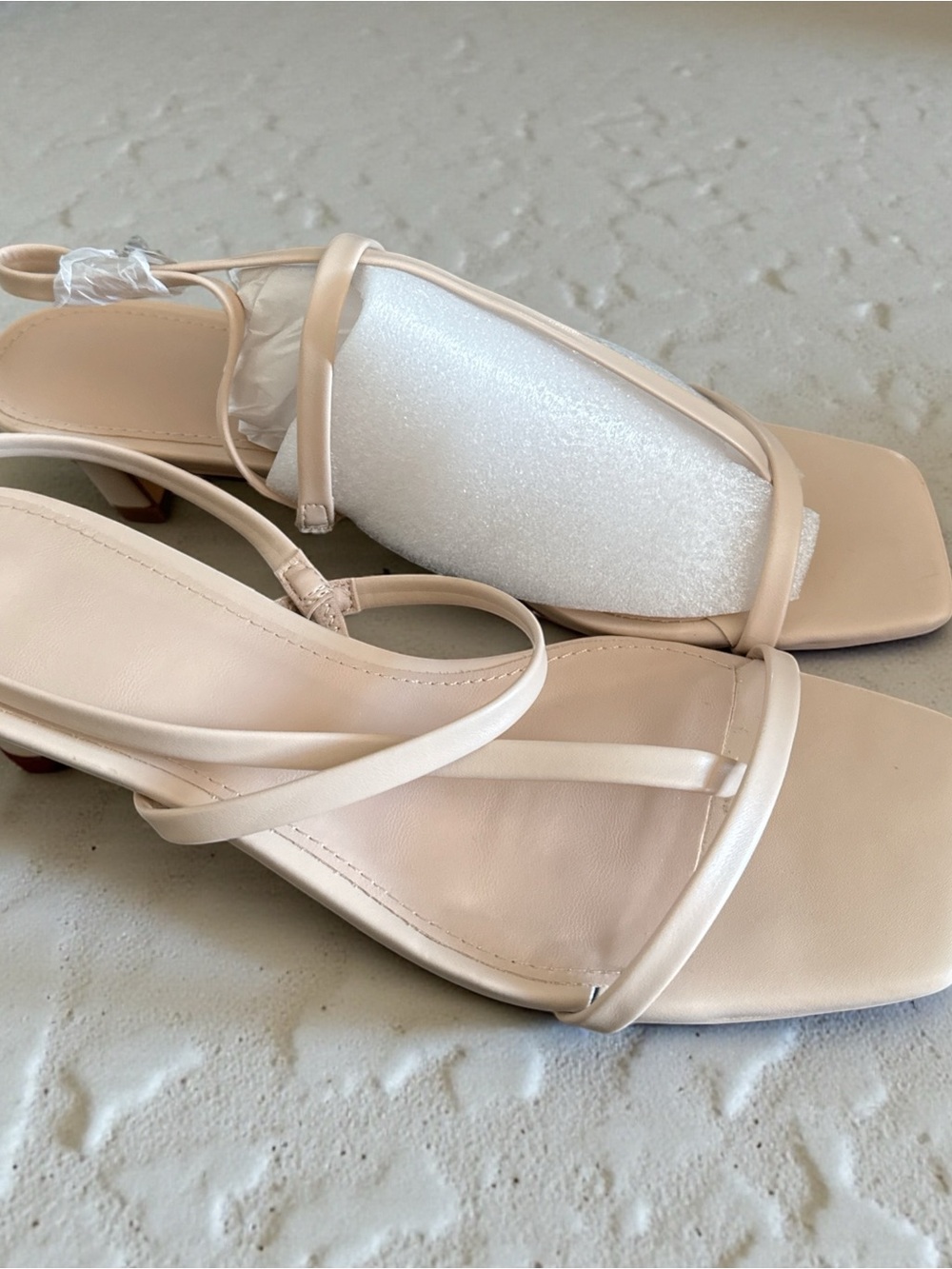 Women’s Strappy Slingback Sandals in Nude SIZE 7.5. NEVER WORN